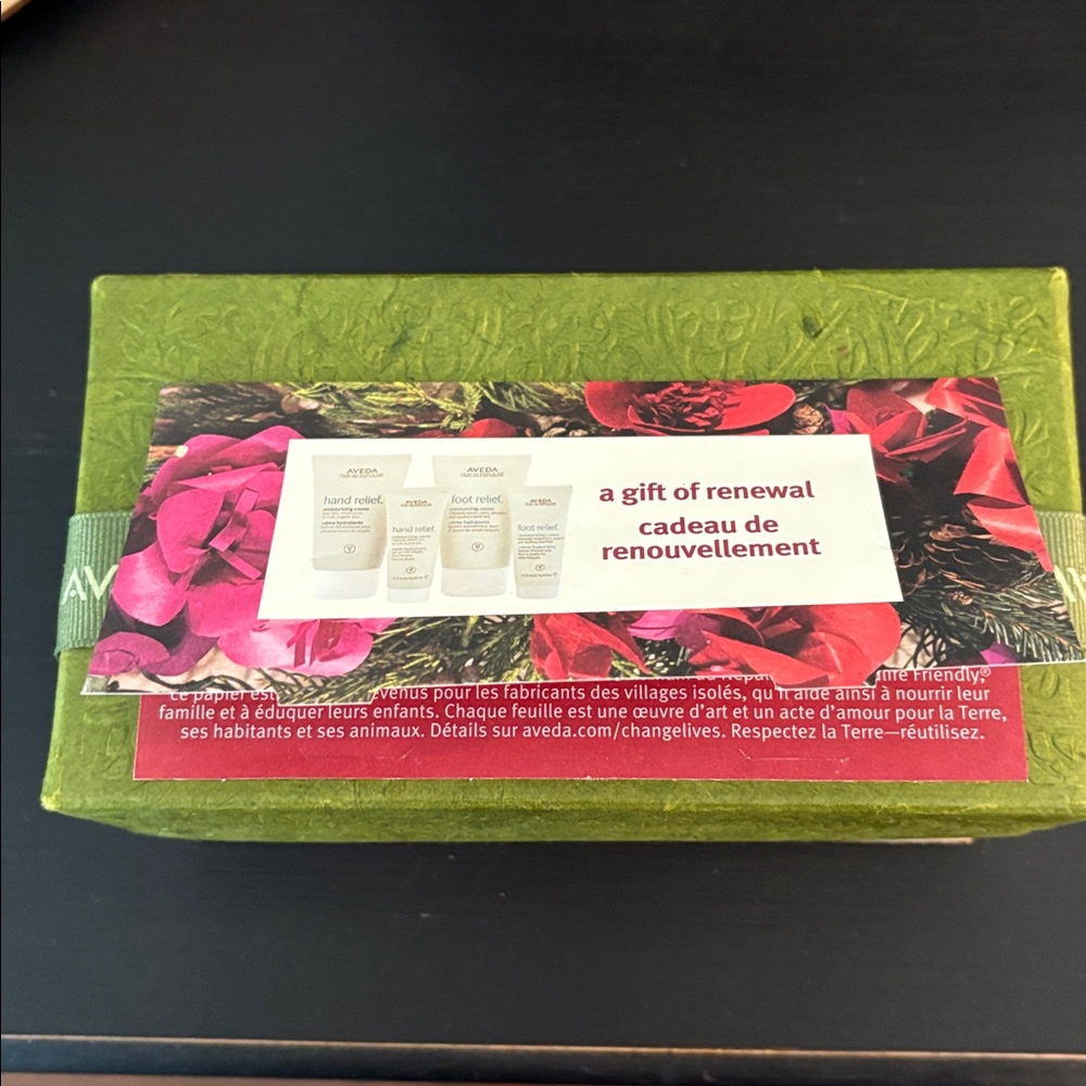 Aveda A Gift of Renewal Set (Limited Edition) HAND FOOT RELIEF new unopened.